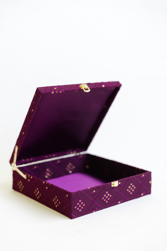 Aubergine Chikankari Sqaure Gift Box