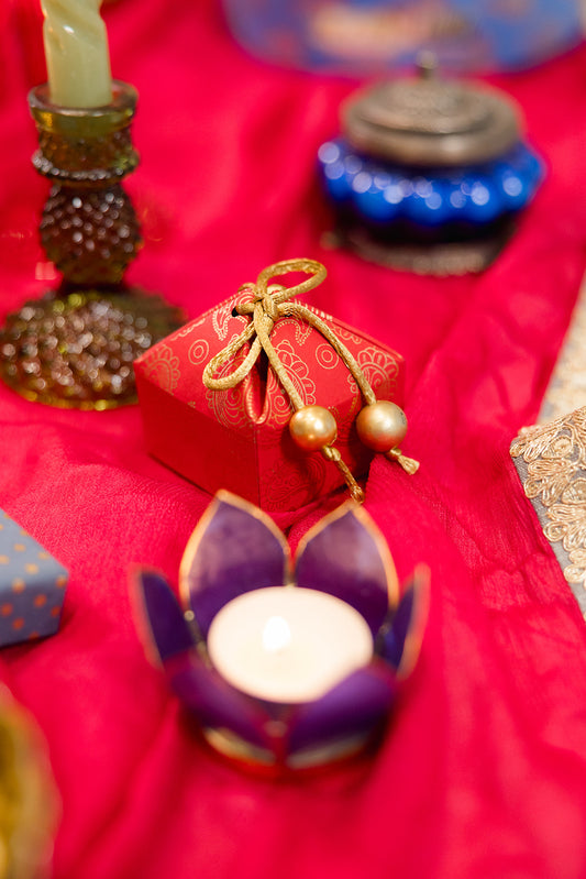 Gifting 7 Coloured Tea Light Holders