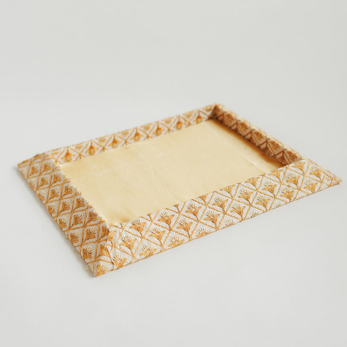 flat tray for wedding packing suits and sarees